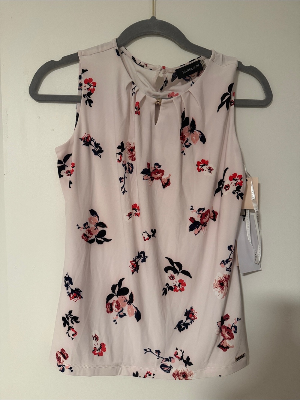 Ivanka Trump Blush Floral Keyhole Sleeveless Camisole